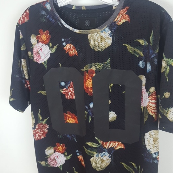 On The Byas Shirt - Picture 3 of 8